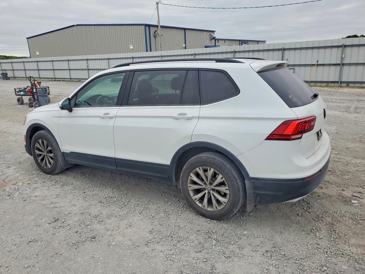 2018 Volkswagen Tiguan S - zdjęcie 2