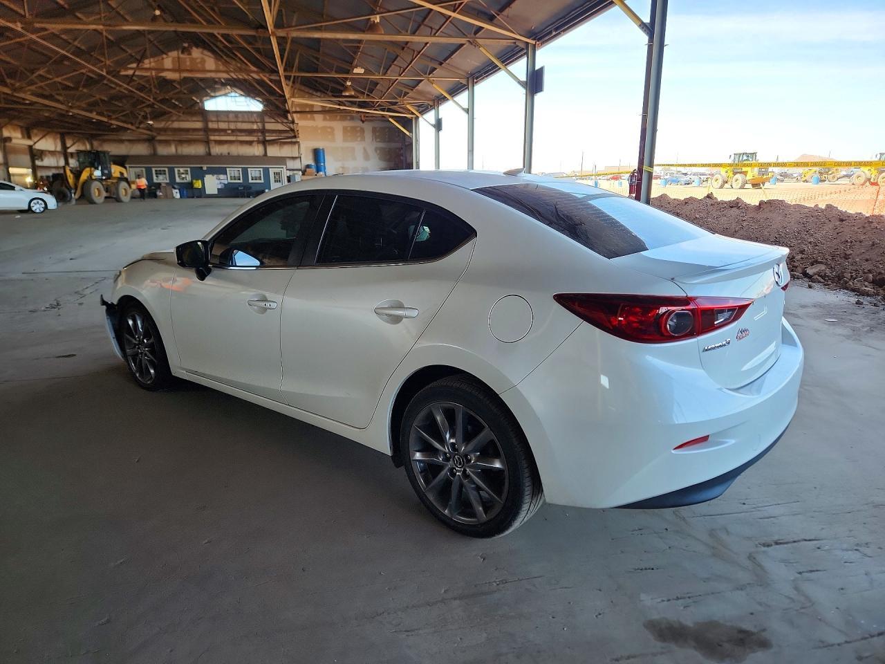2018 Mazda 3 Touring - zdjęcie 2