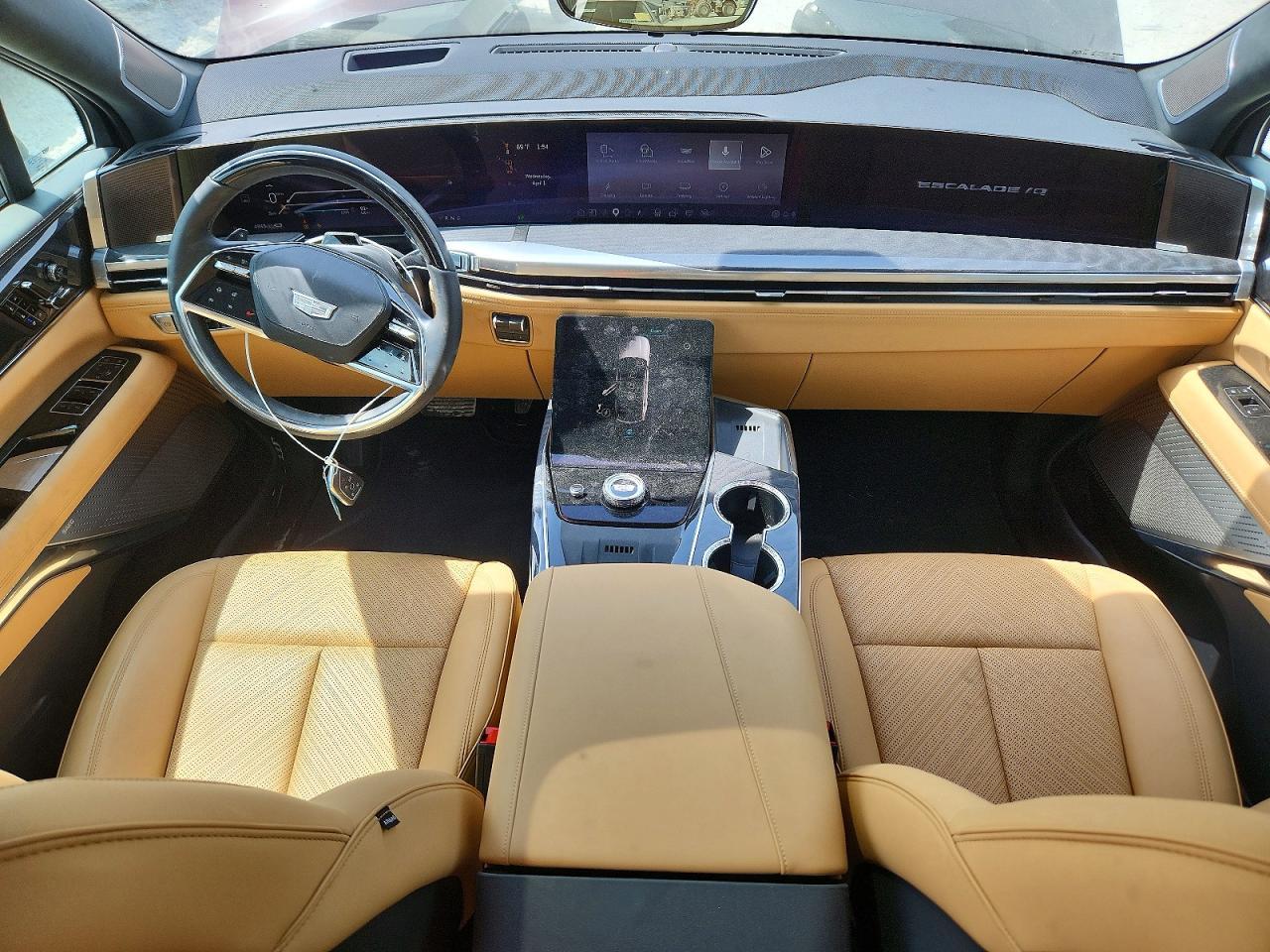 2026 Cadillac Escalade - zdjęcie 8