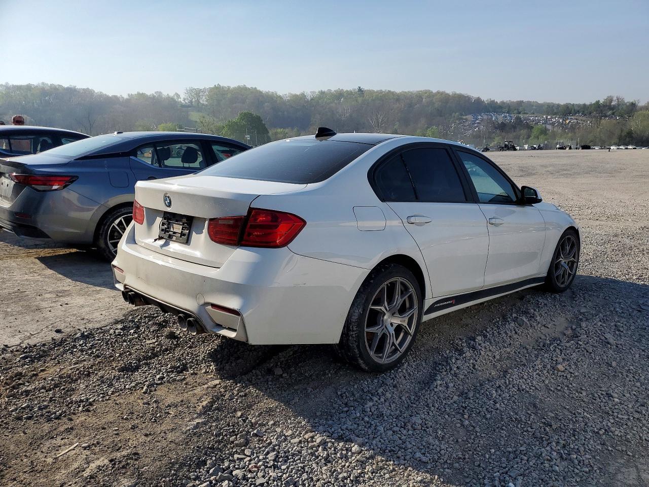 BMW Seria 3 - zdjęcie 3