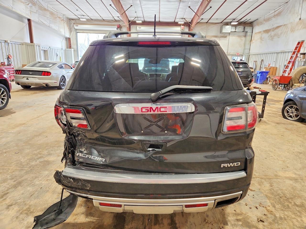 2015 GMC Acadia Denali - zdjęcie 6
