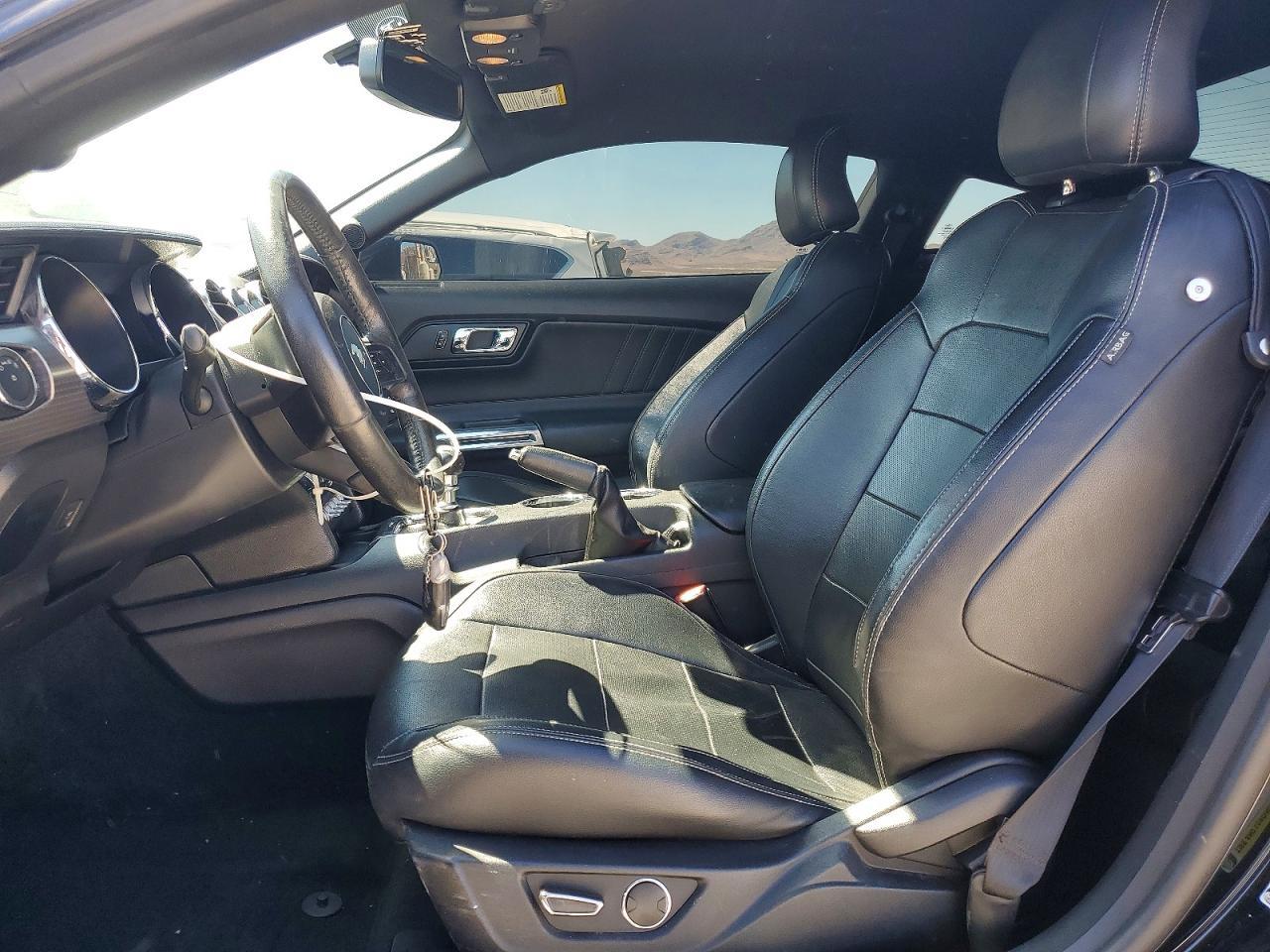 2016 Ford Mustang - zdjęcie 7