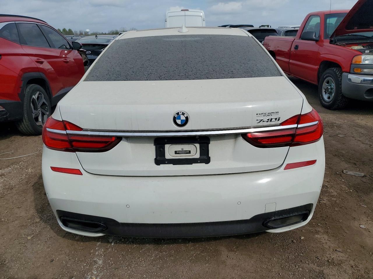 2016 BMW 740 I - zdjęcie 6