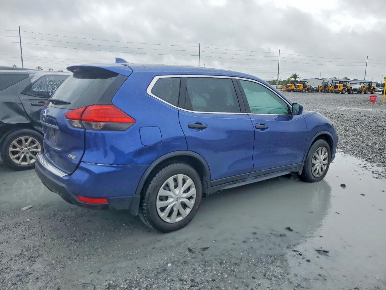 2017 Nissan Rogue S - zdjęcie 3