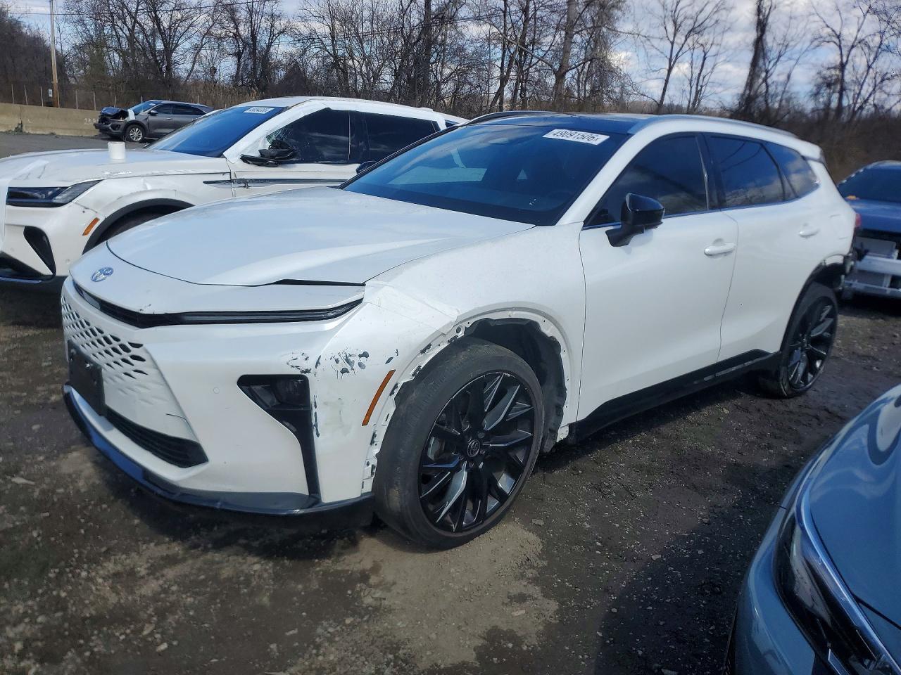 2025 Toyota Crown Signia Limited - zdjęcie główne