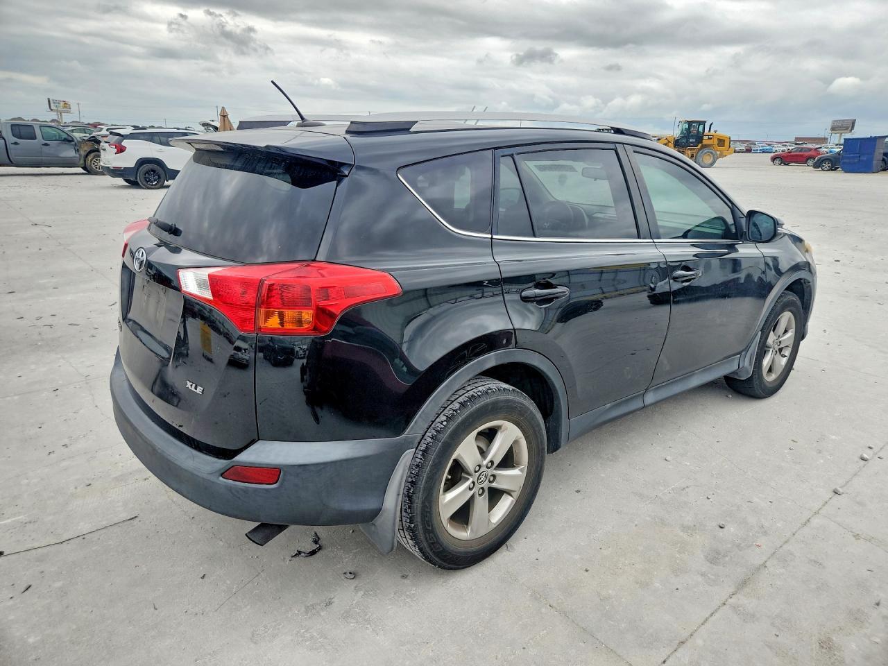 2015 Toyota Rav4 Xle - zdjęcie 3