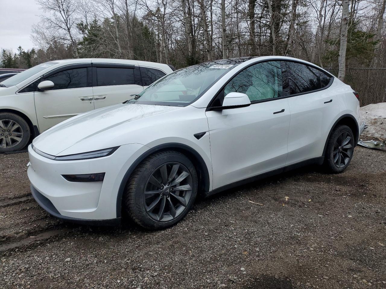 2026 Tesla Model Y - zdjęcie główne