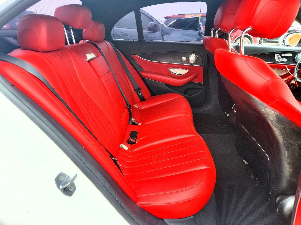2017 Mercedes-Benz E 300 - zdjęcie 10