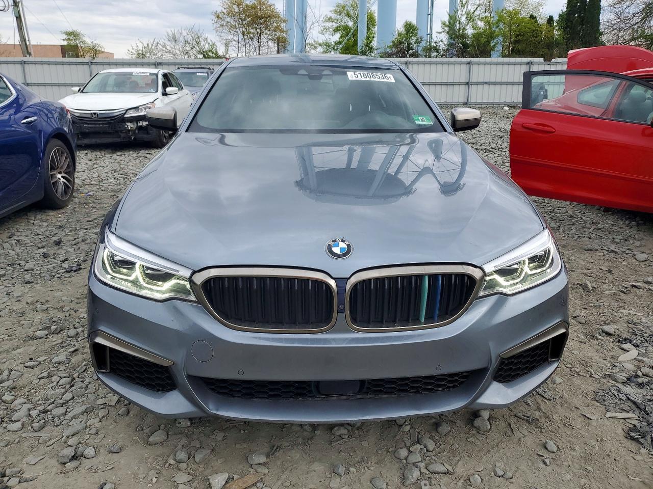2018 BMW Seria 5 M550i - zdjęcie 5