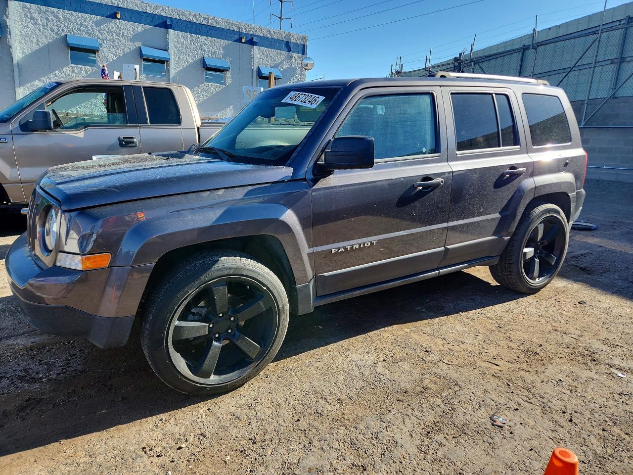 2016 Jeep Patriot Latitude - zdjęcie główne
