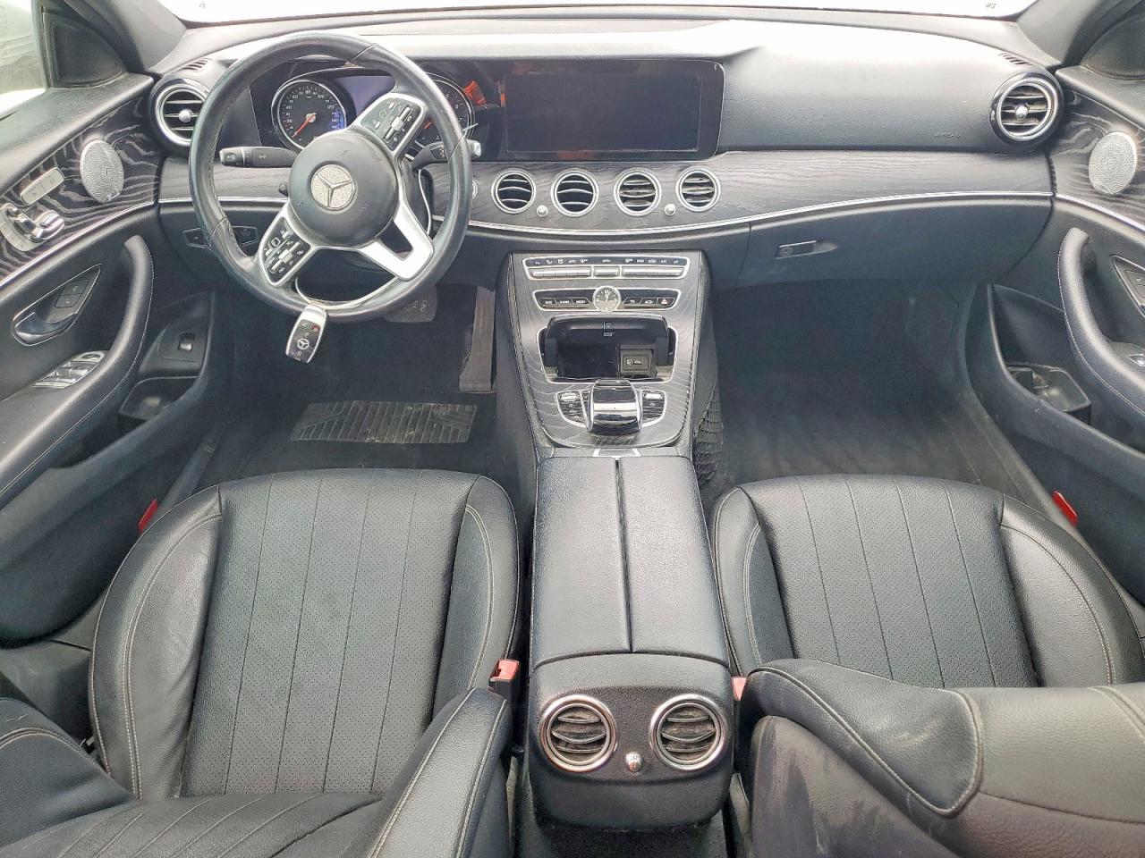 2019 Mercedes-Benz E 300 - zdjęcie 8