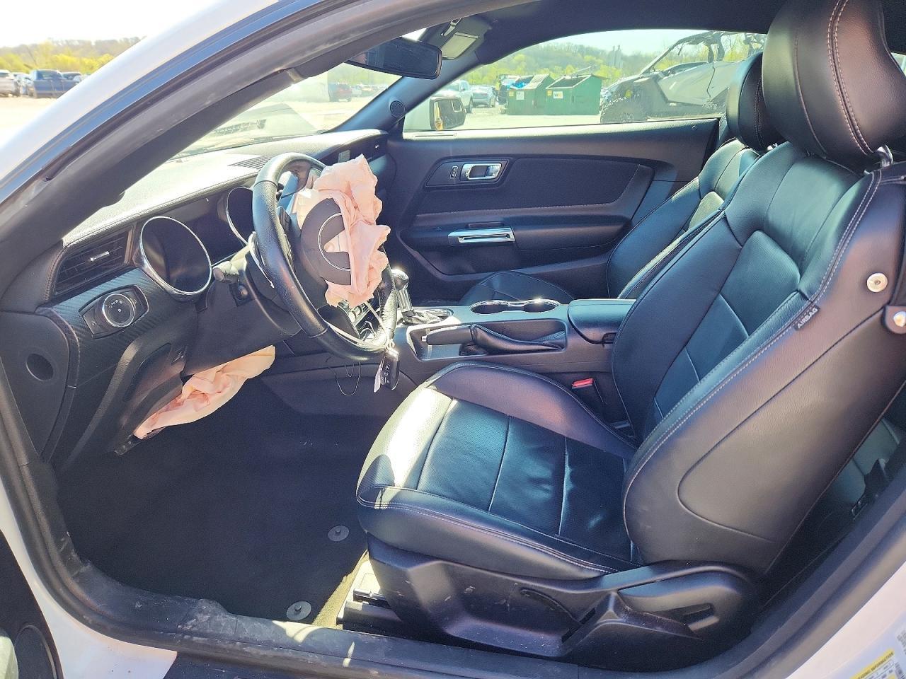 2016 Ford Mustang - zdjęcie 7