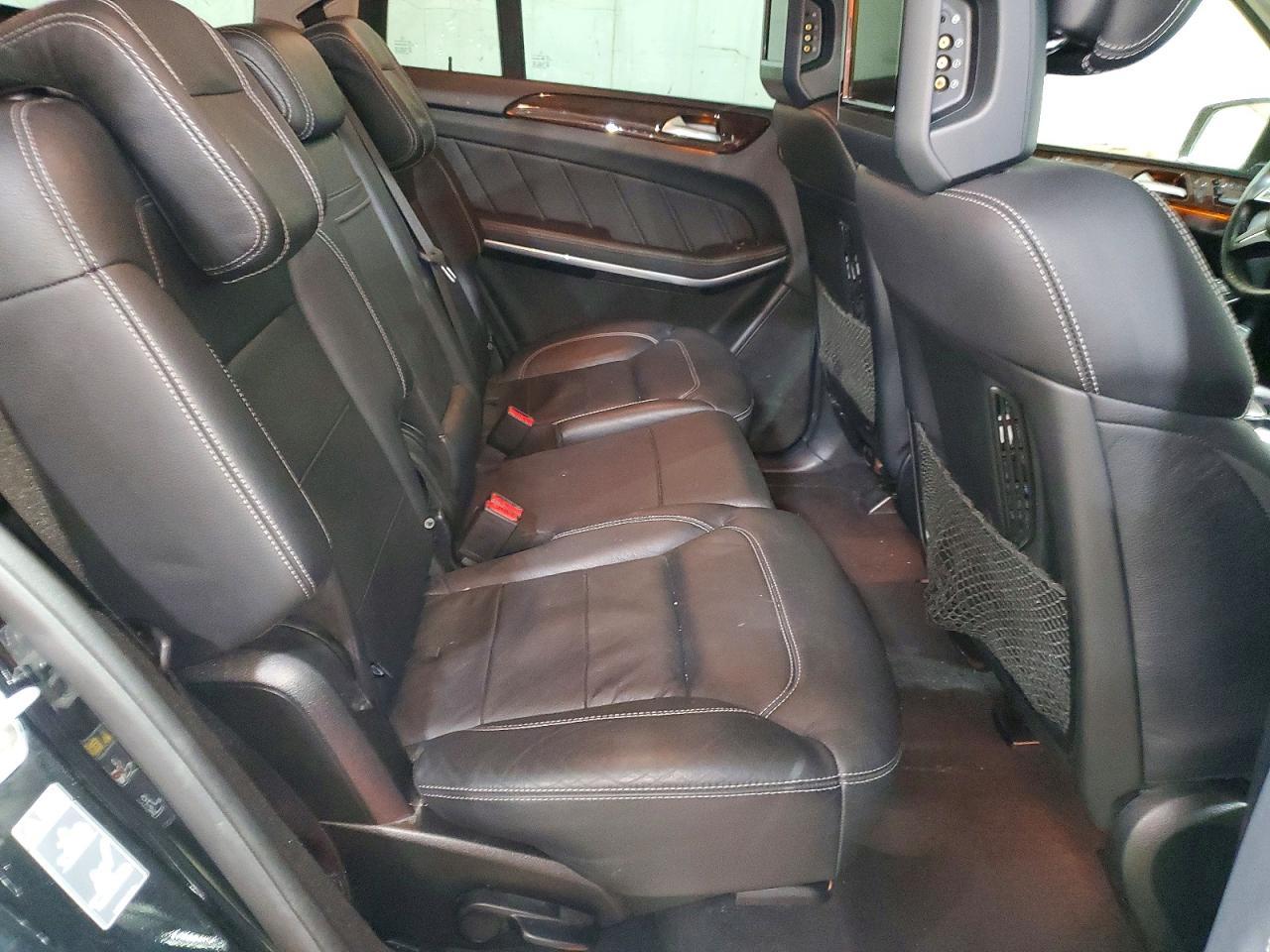 2015 Mercedes-Benz Gl 550 4Matic - zdjęcie 11