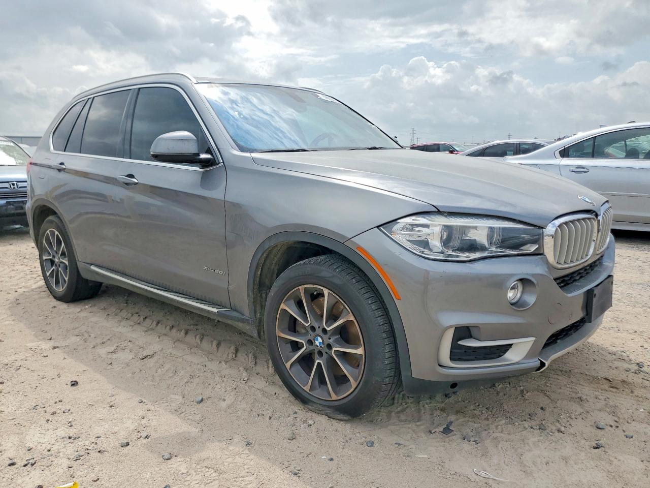 2014 BMW X5 xDrive50I - zdjęcie 4