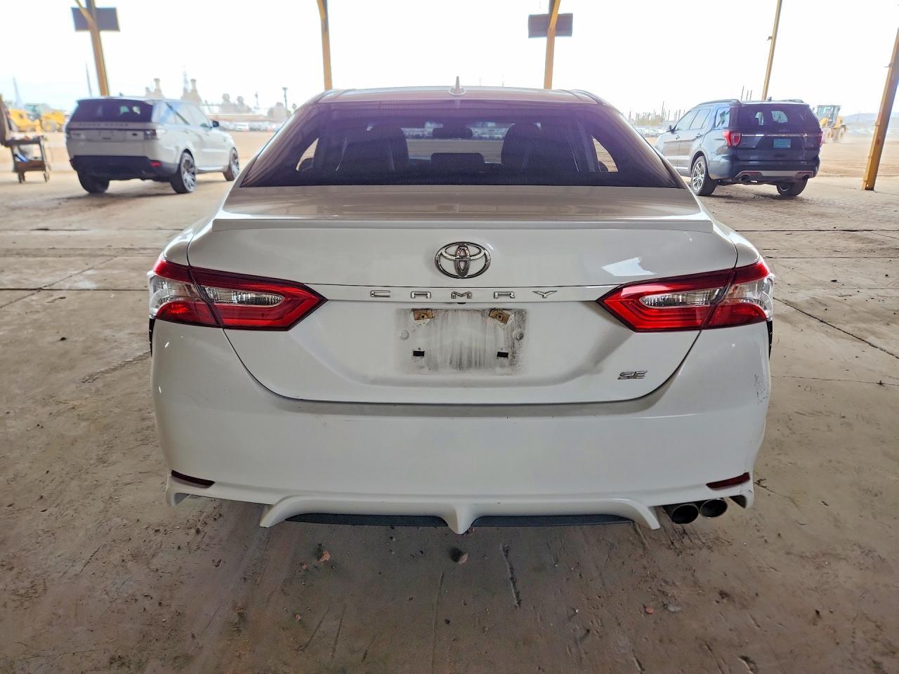 2020 Toyota Camry Se - zdjęcie 6
