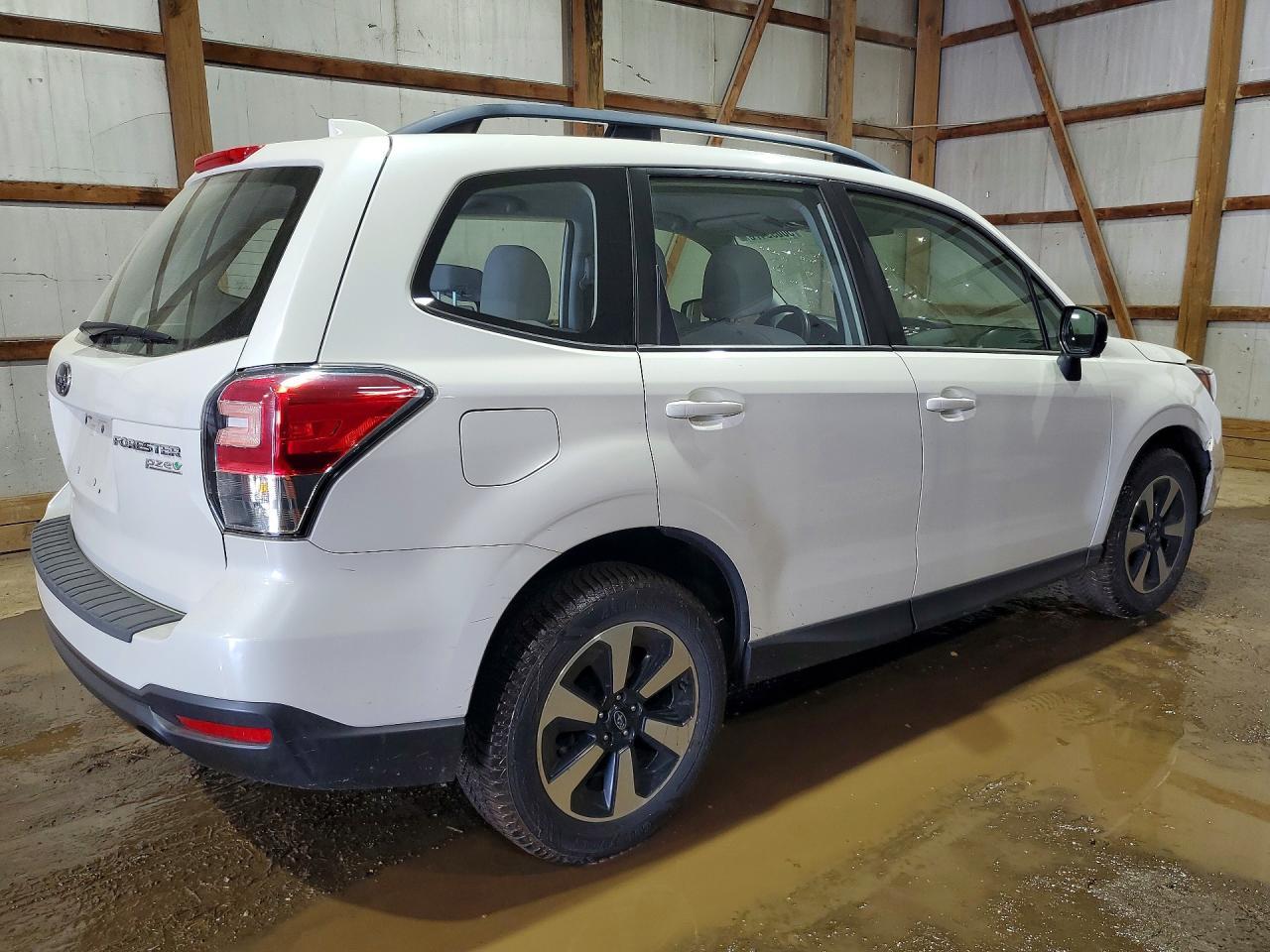 2017 Subaru Forester 2.5I - zdjęcie 3