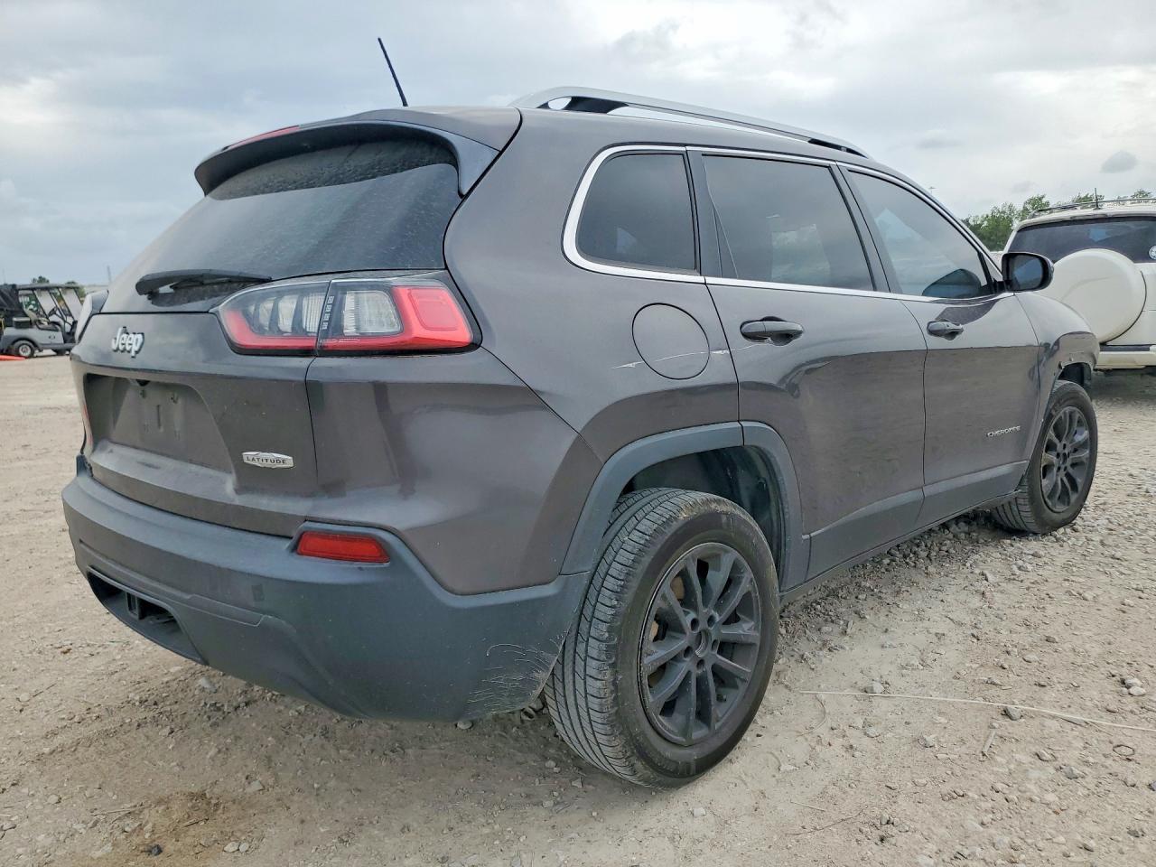 2019 Jeep Cherokee Latitude Plus - zdjęcie 3