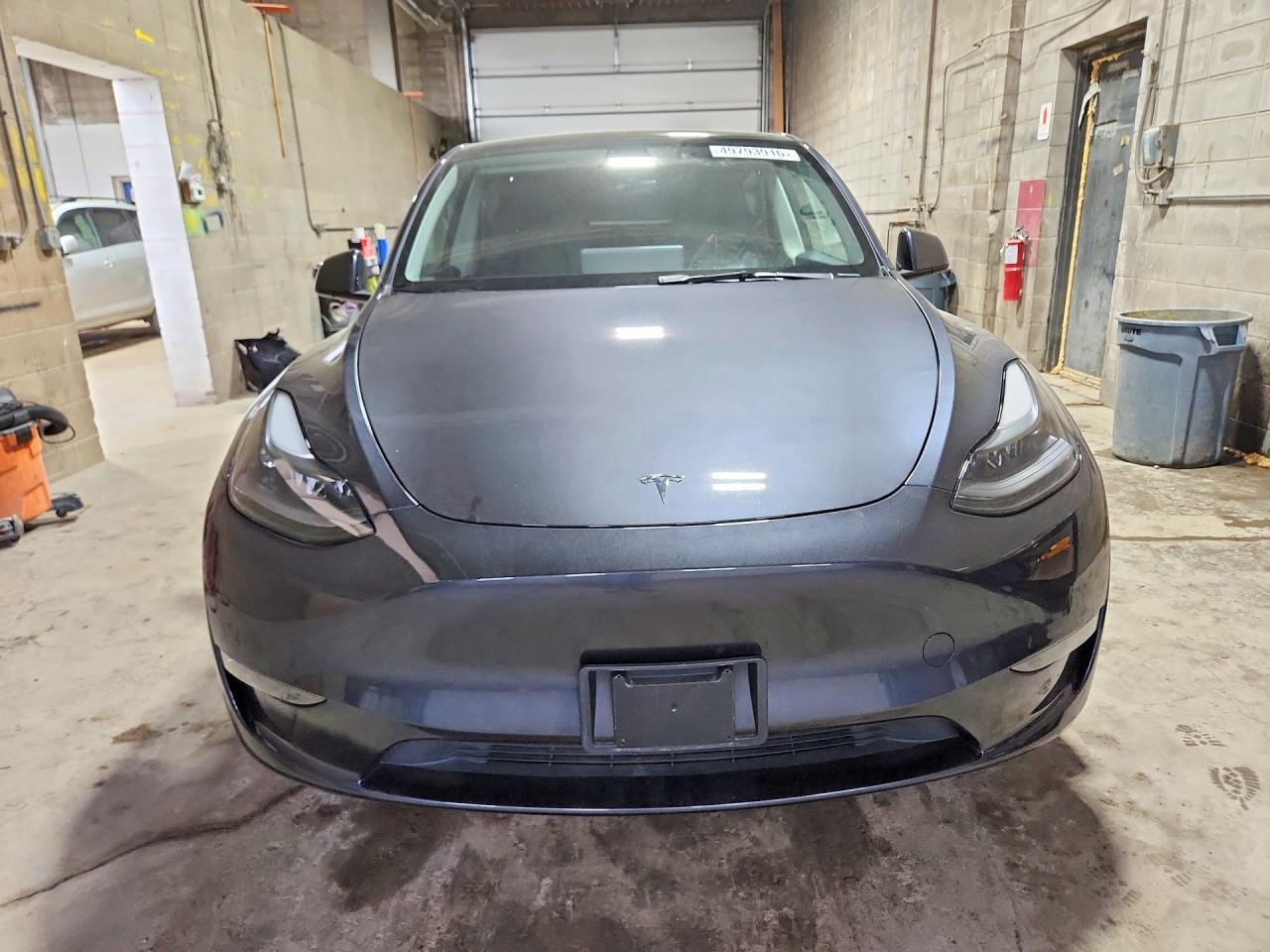 2024 Tesla Model Y - zdjęcie 5