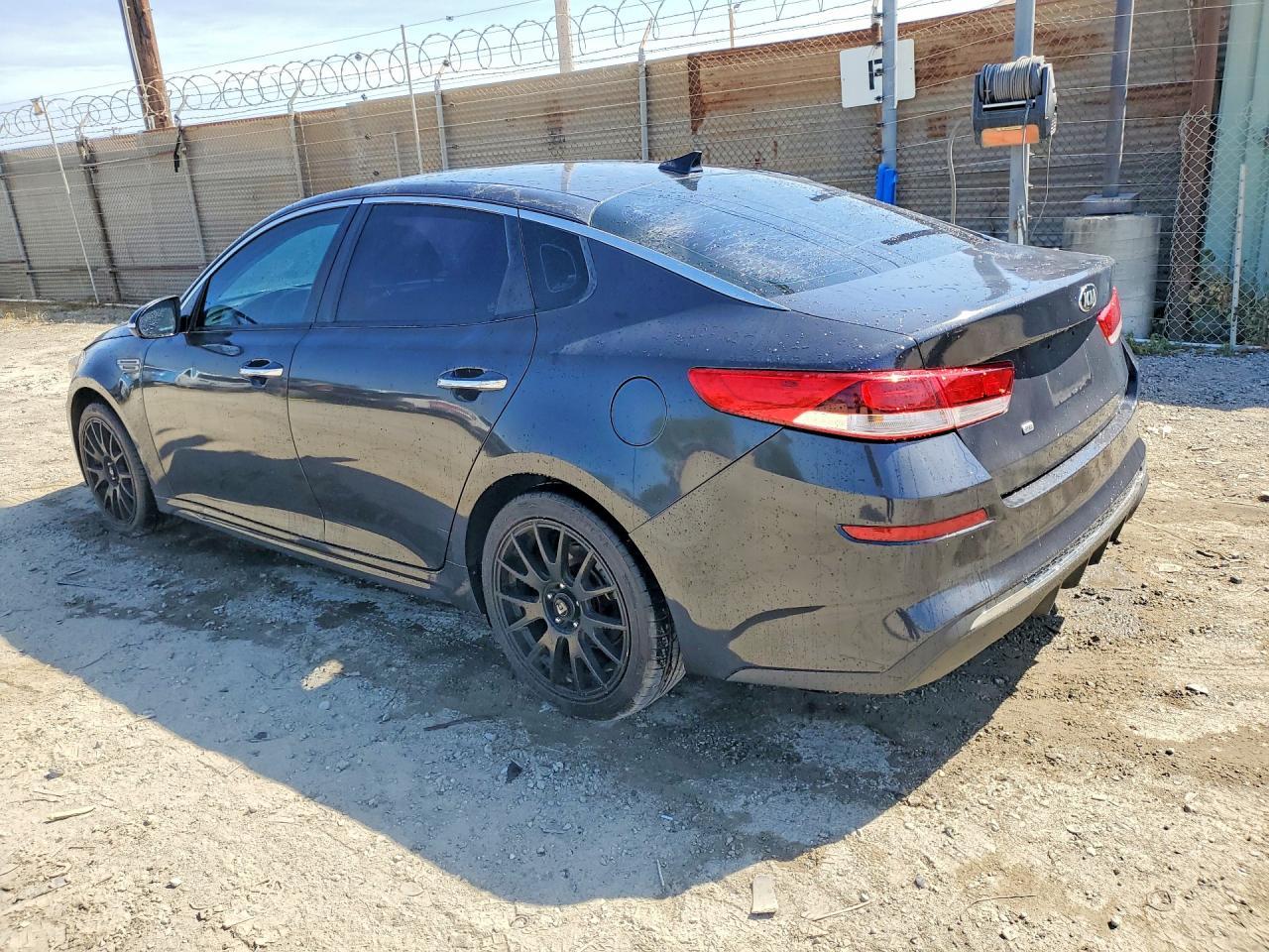 2019 Kia Optima Lx - zdjęcie 2