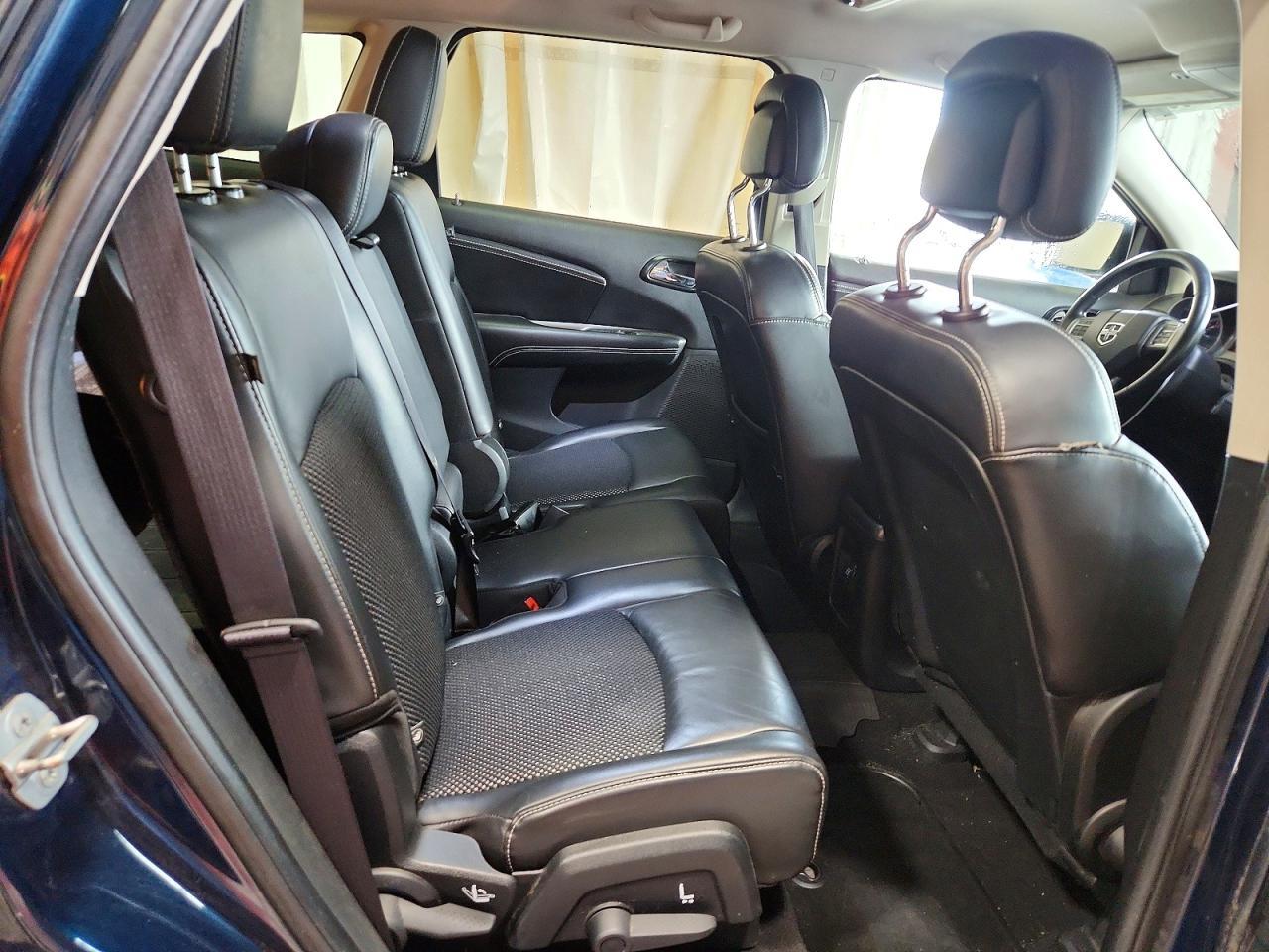 2015 Dodge Journey Crossroad - zdjęcie 11