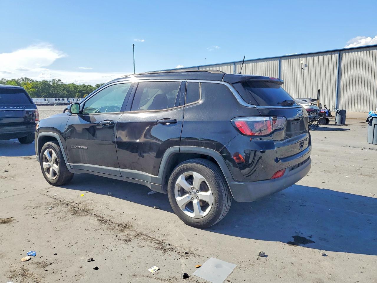 2018 Jeep Compass Latitude - zdjęcie 2