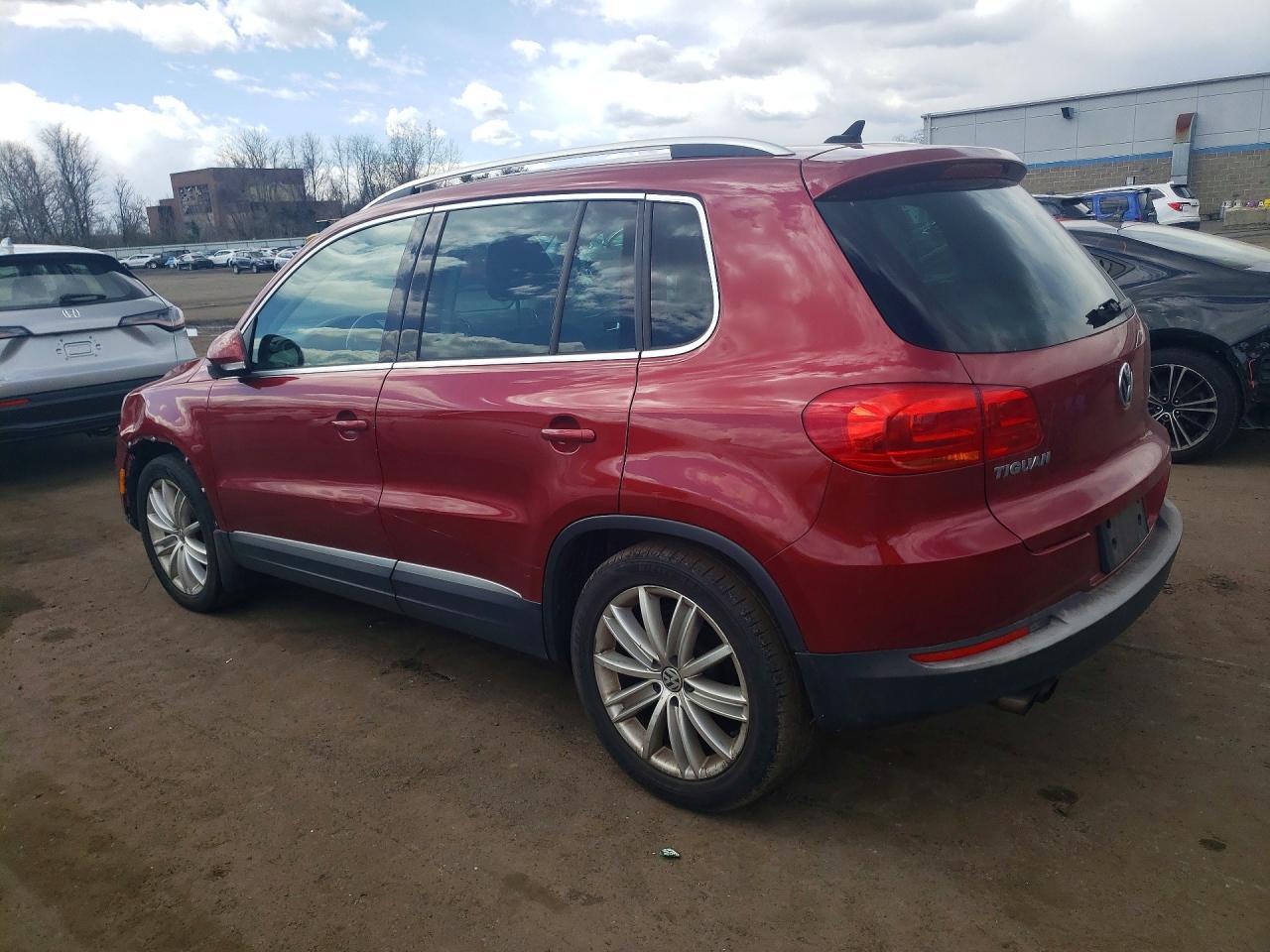 2013 Volkswagen Tiguan S - zdjęcie 2