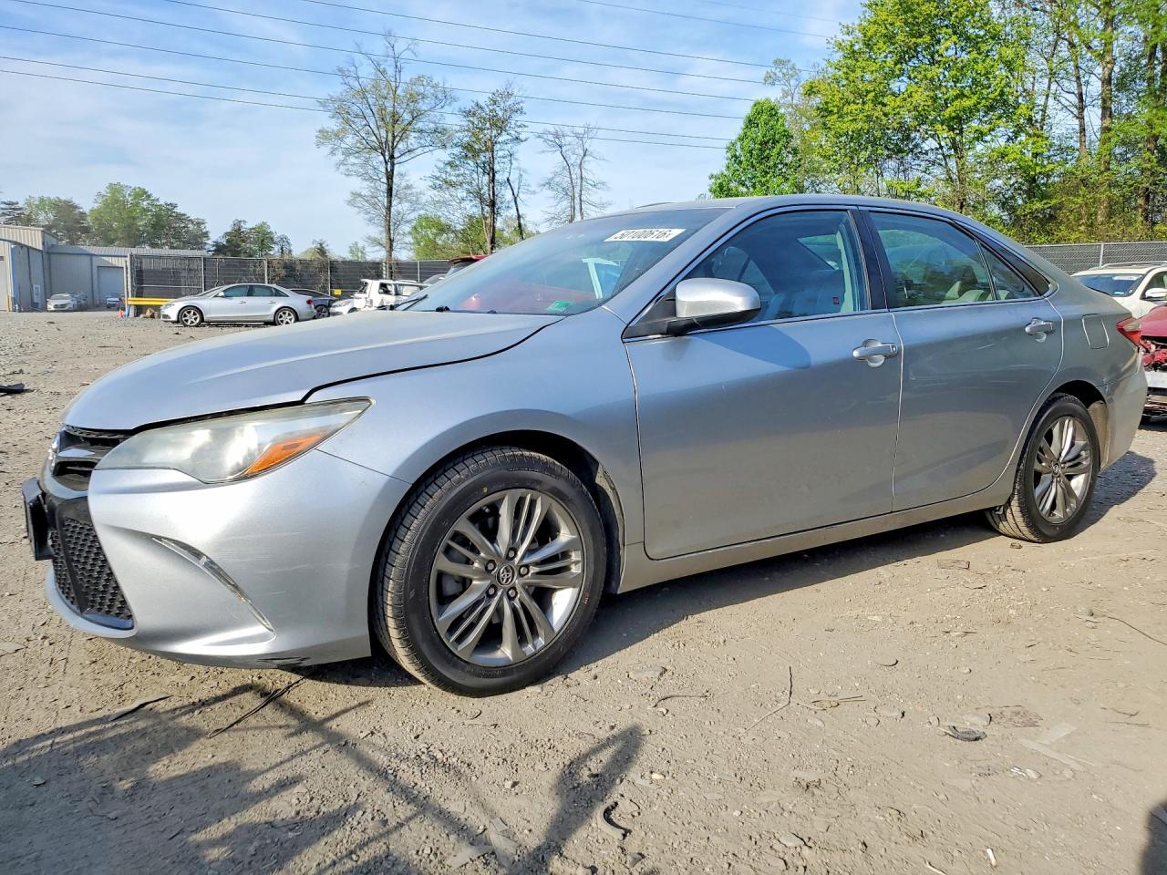 2015 Toyota Camry Se - zdjęcie główne