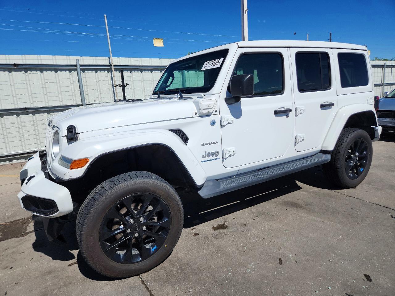 2023 Jeep Wrangler Sahara 4Xe - zdjęcie główne