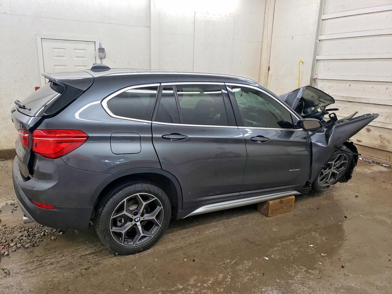 2017 BMW X1 Sdrive28I - zdjęcie 3
