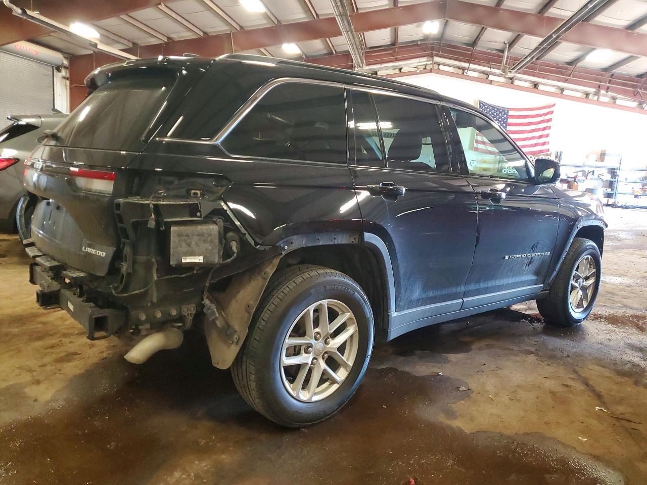 2024 Jeep Grand Cherokee Laredo - zdjęcie 3