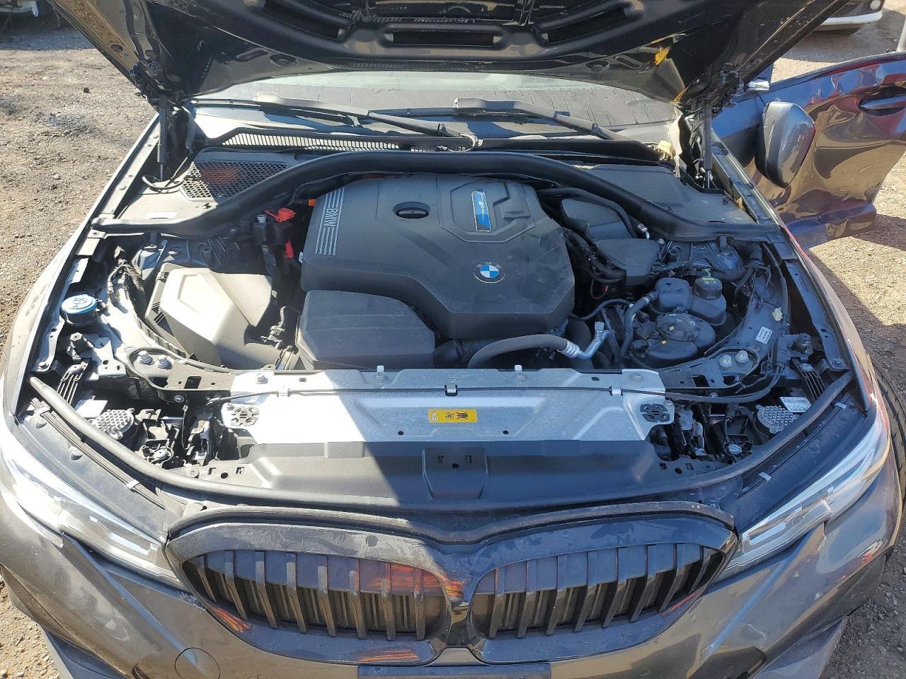 2022 BMW 330Xe - zdjęcie 11