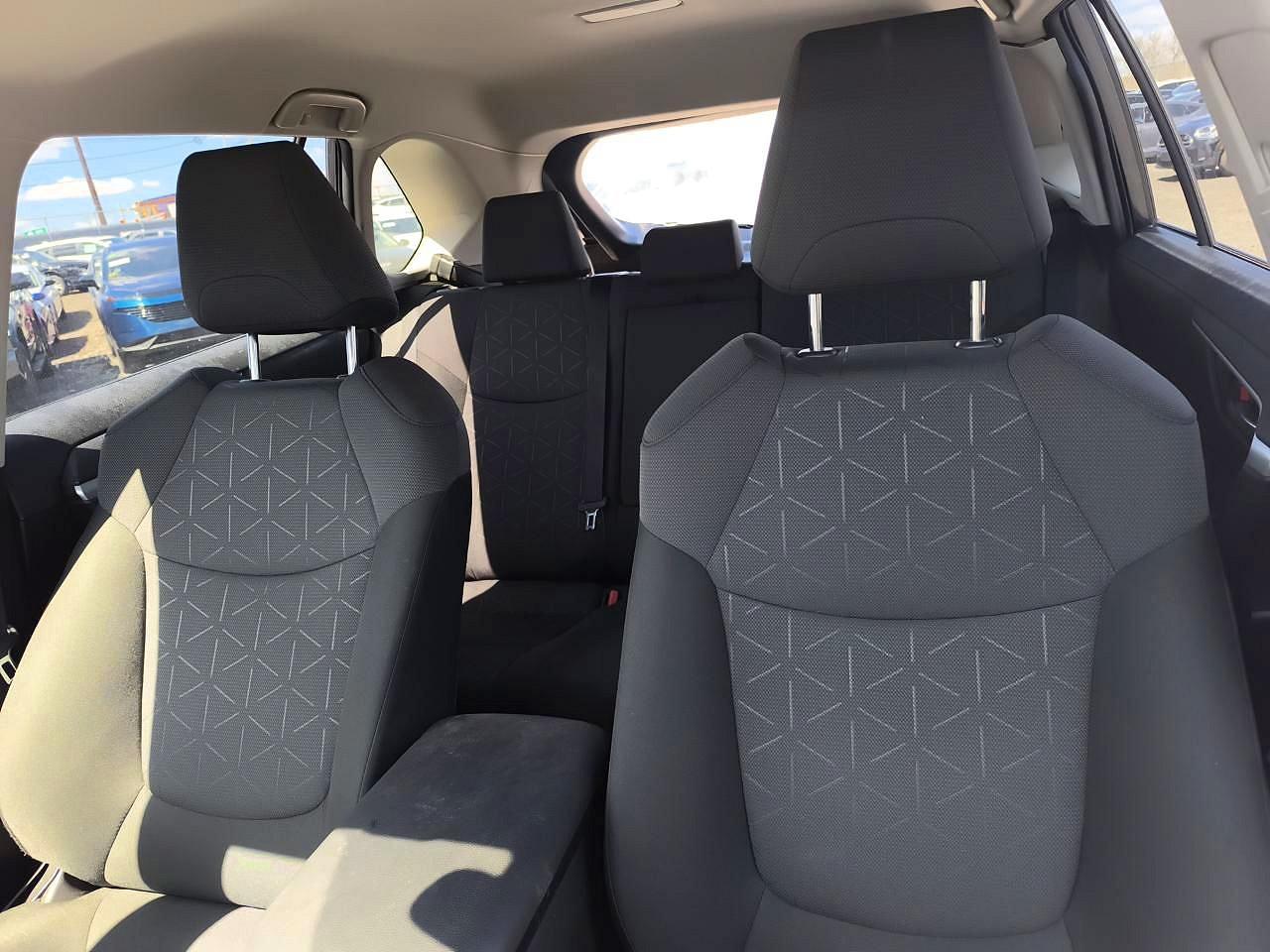 2025 Toyota Rav4 Hybrid Xle - zdjęcie 10