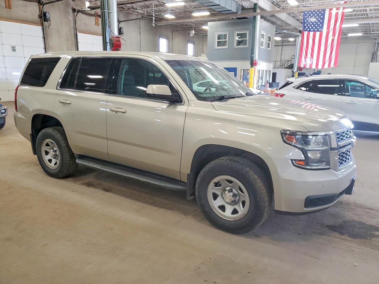 2017 Chevrolet Tahoe Special - zdjęcie 4