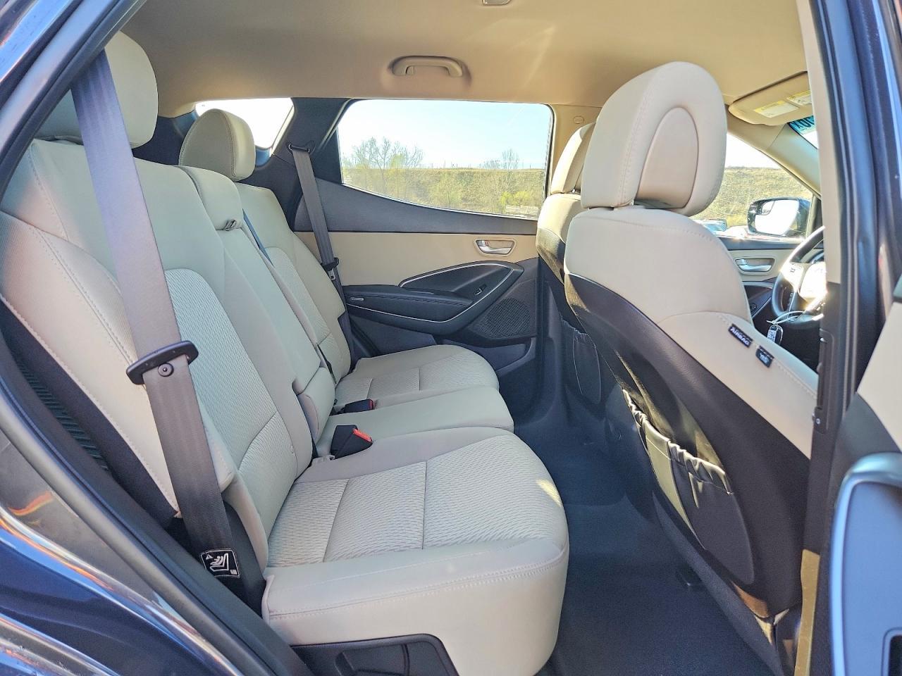2017 Hyundai Santa Fe Sport 2.4L - zdjęcie 11