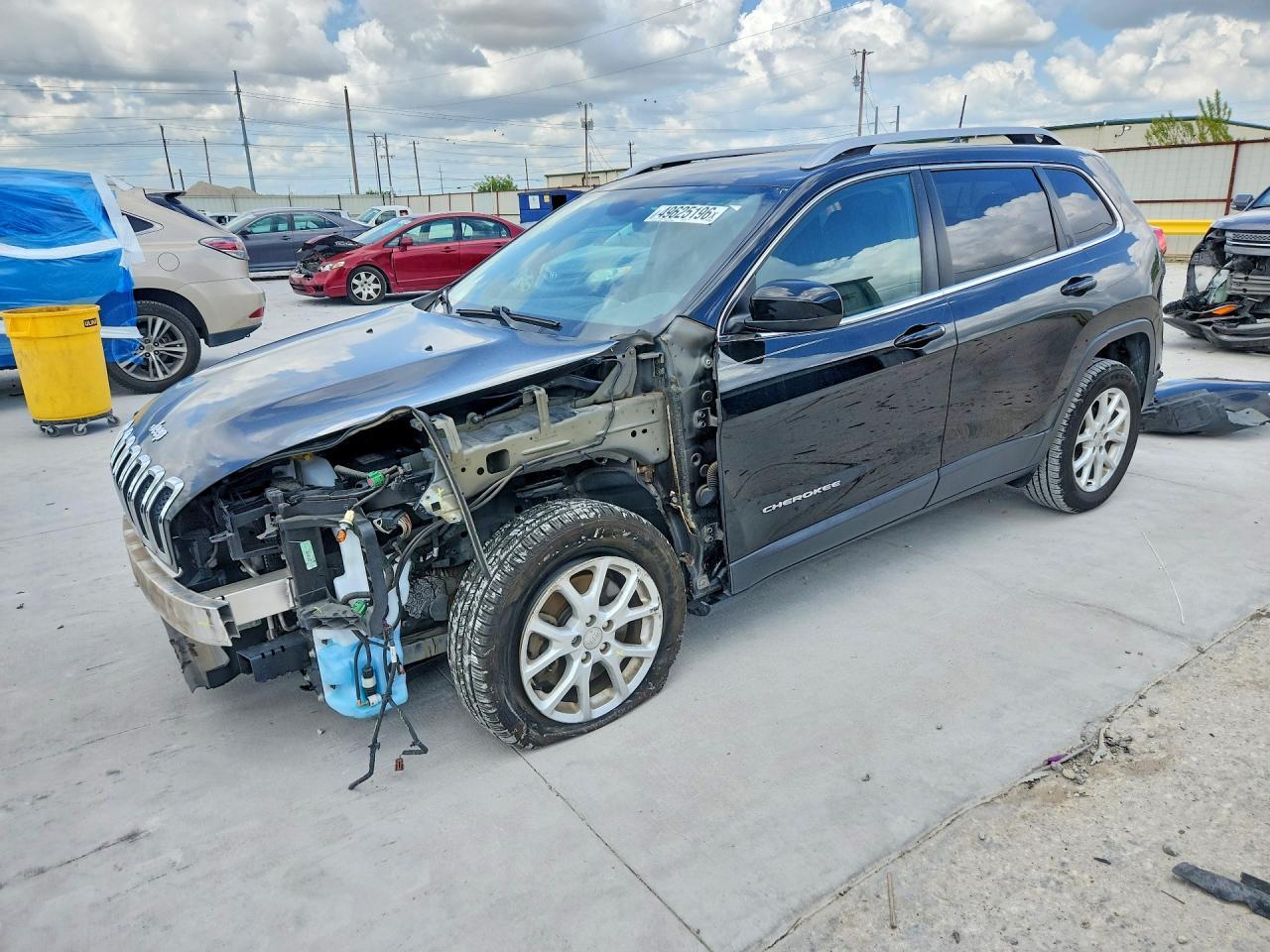 2017 Jeep Cherokee Latitude - zdjęcie główne