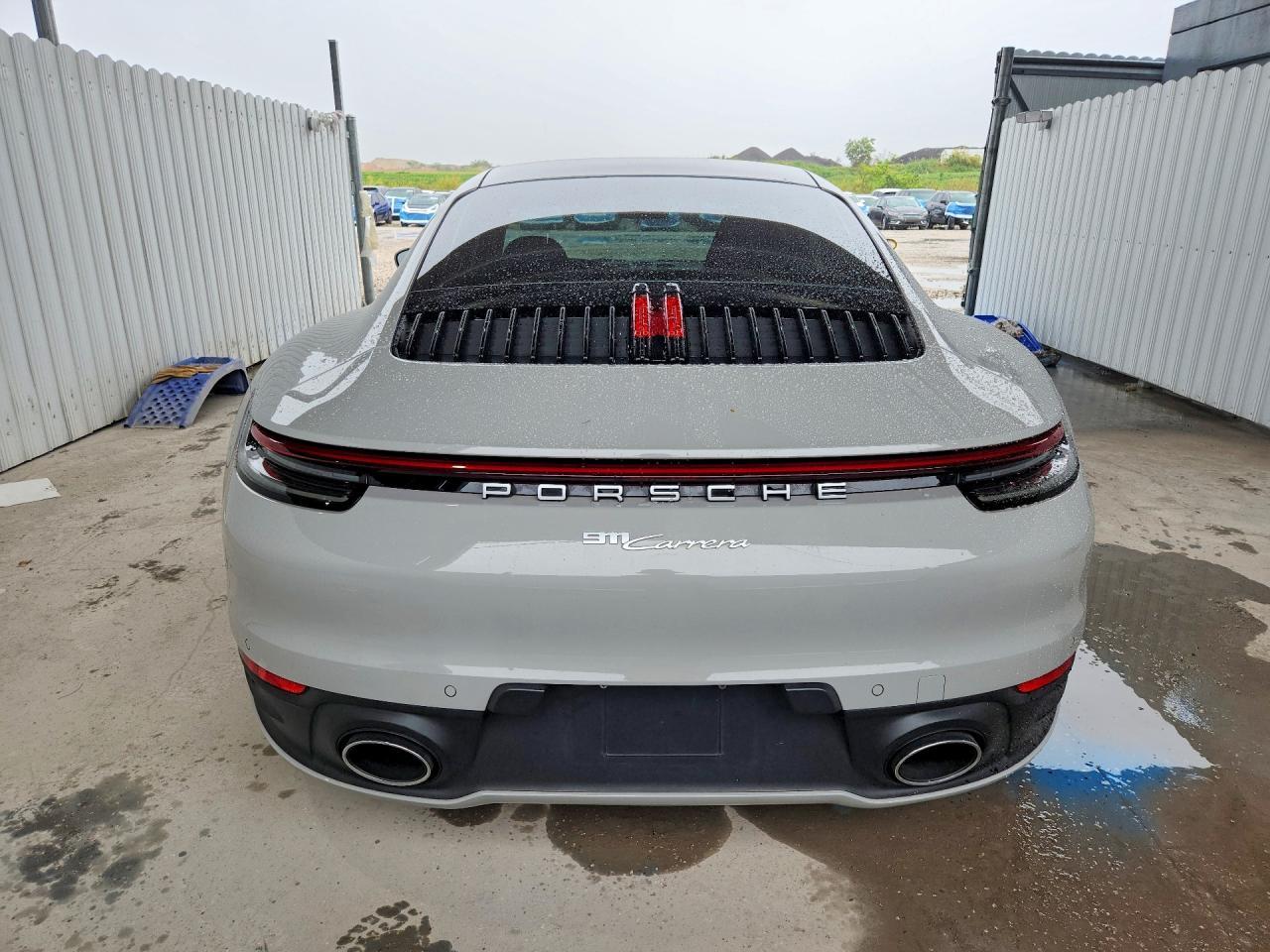 2023 Porsche 911 Carrera - zdjęcie 6