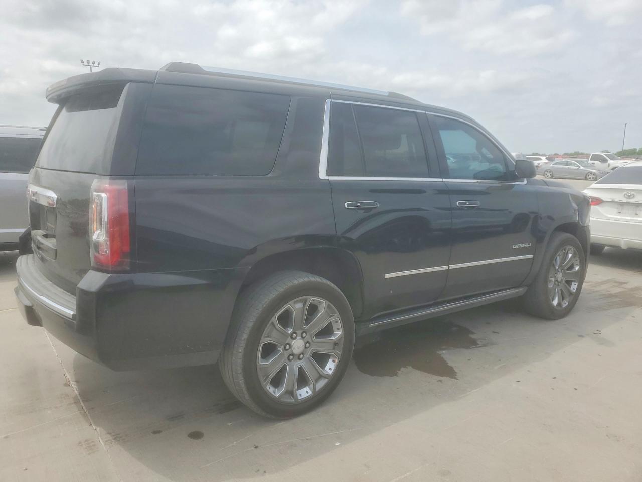 2015 GMC Yukon Denali - zdjęcie 3