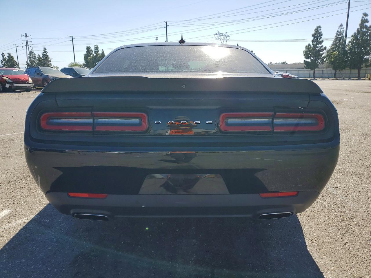 2017 Dodge Challenger Sxt - zdjęcie 6
