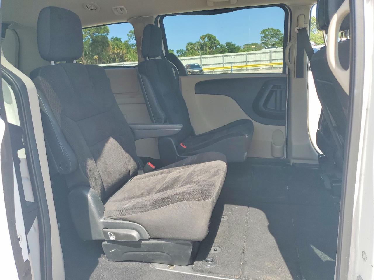 2017 Dodge Grand Caravan Se - zdjęcie 11