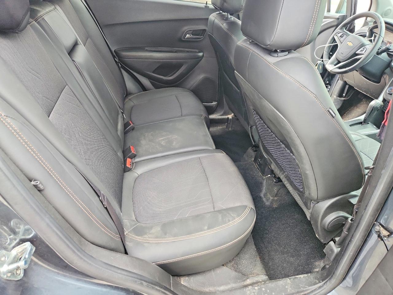 2021 Chevrolet Trax 1Lt - zdjęcie 11