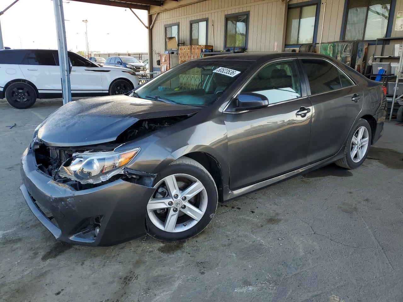 2013 Toyota Camry Se - zdjęcie główne