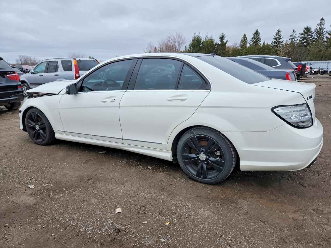 2013 Mercedes-Benz C 300 4Matic - zdjęcie 2