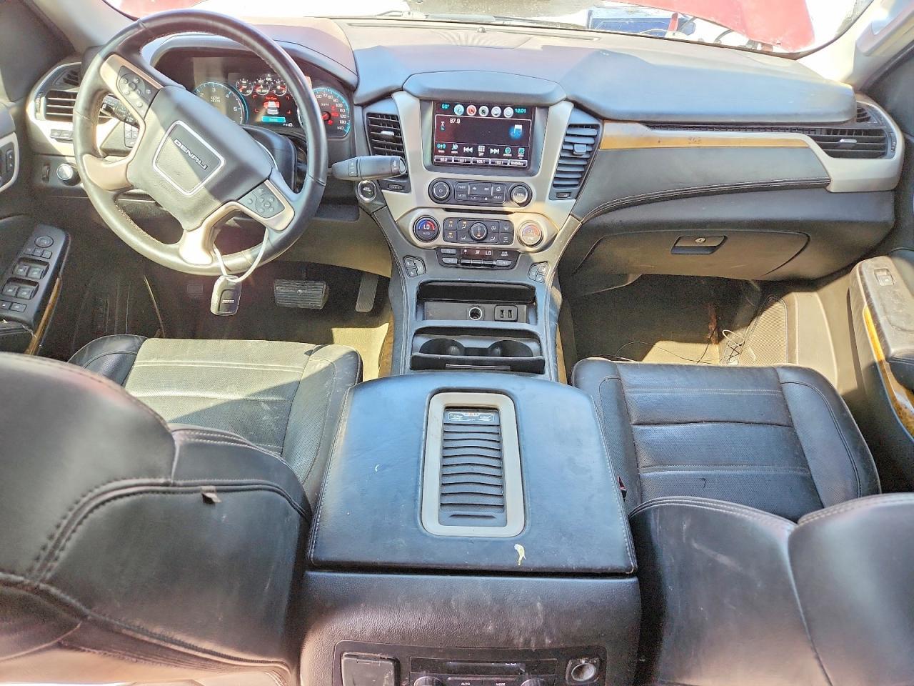 2017 GMC Yukon Xl Denali - zdjęcie 8
