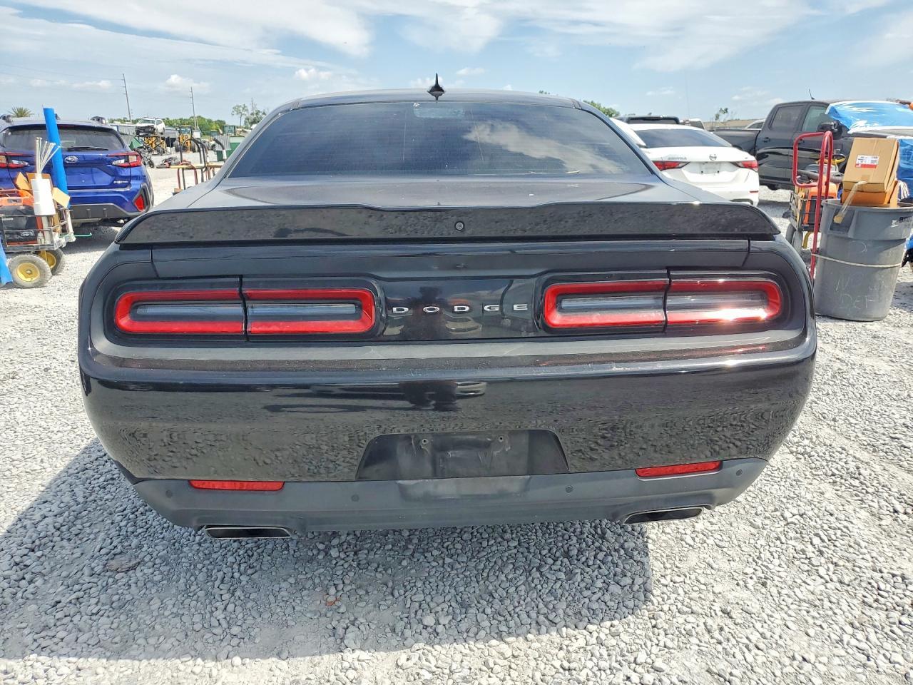 2018 Dodge Challenger R - zdjęcie 6