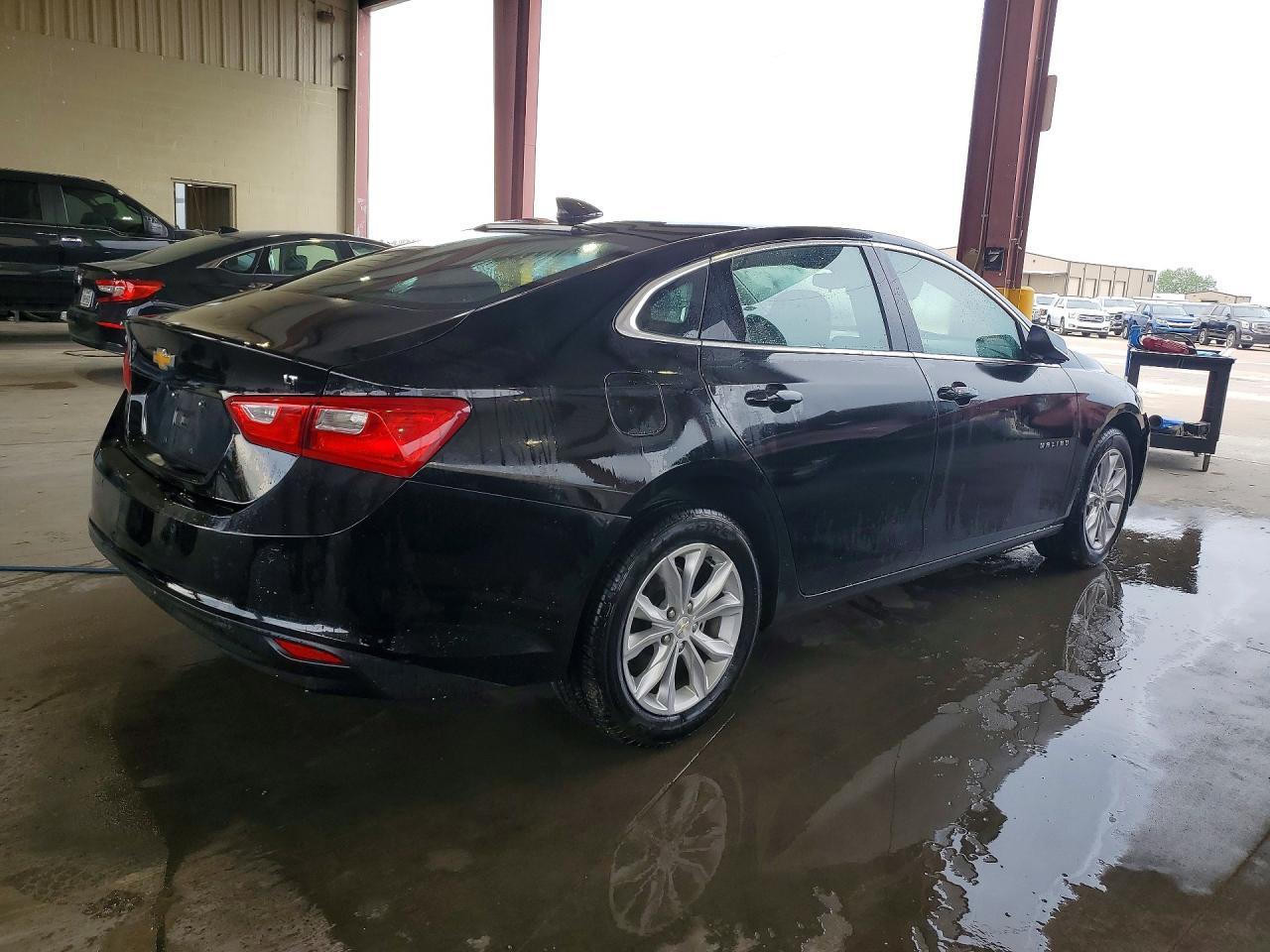 2023 Chevrolet Malibu Lt - zdjęcie 3