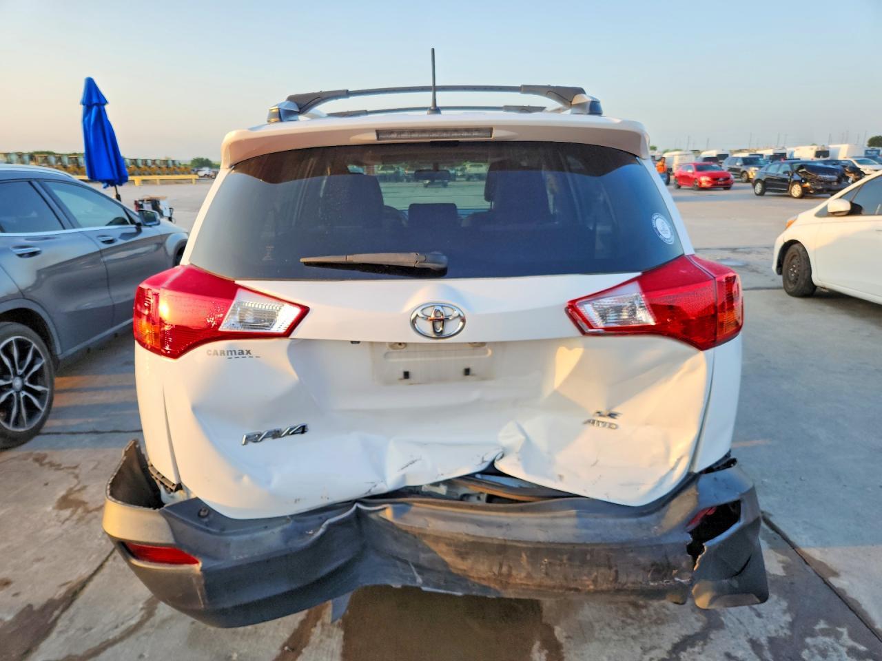2013 Toyota Rav4 Le - zdjęcie 6