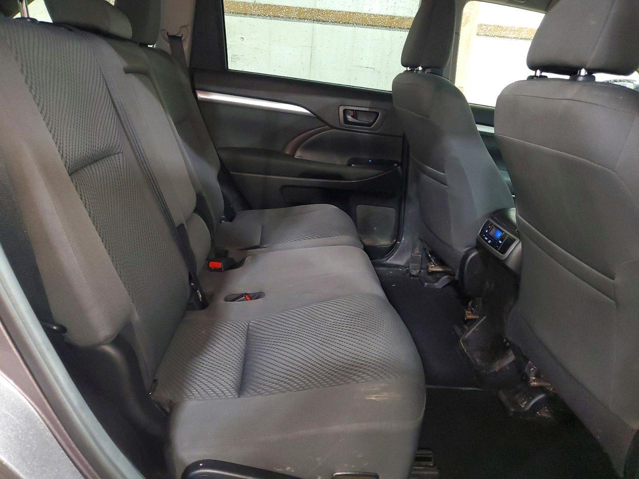 2019 Toyota Highlander Le - zdjęcie 11
