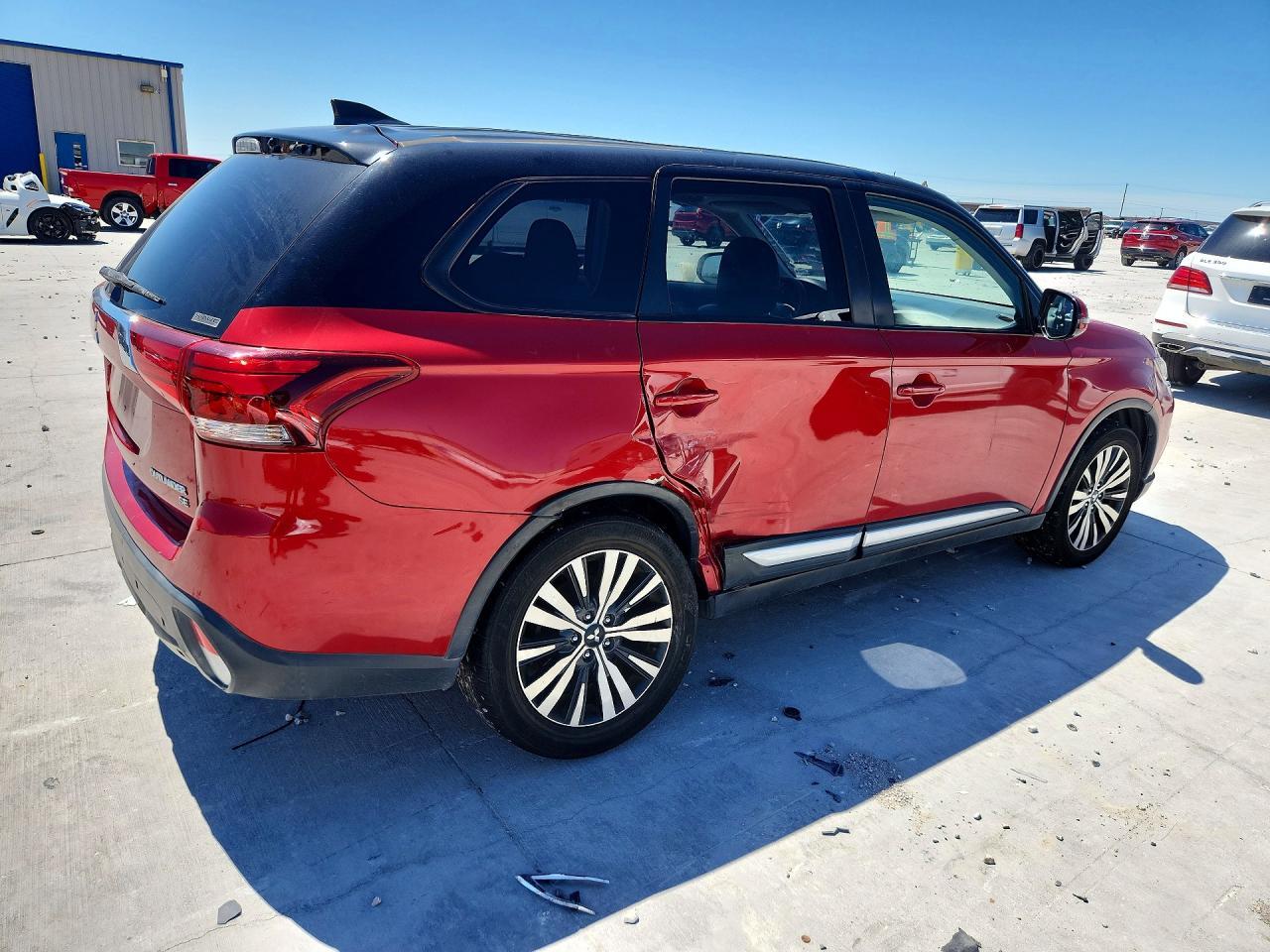 2019 Mitsubishi Outlander Se - zdjęcie 3