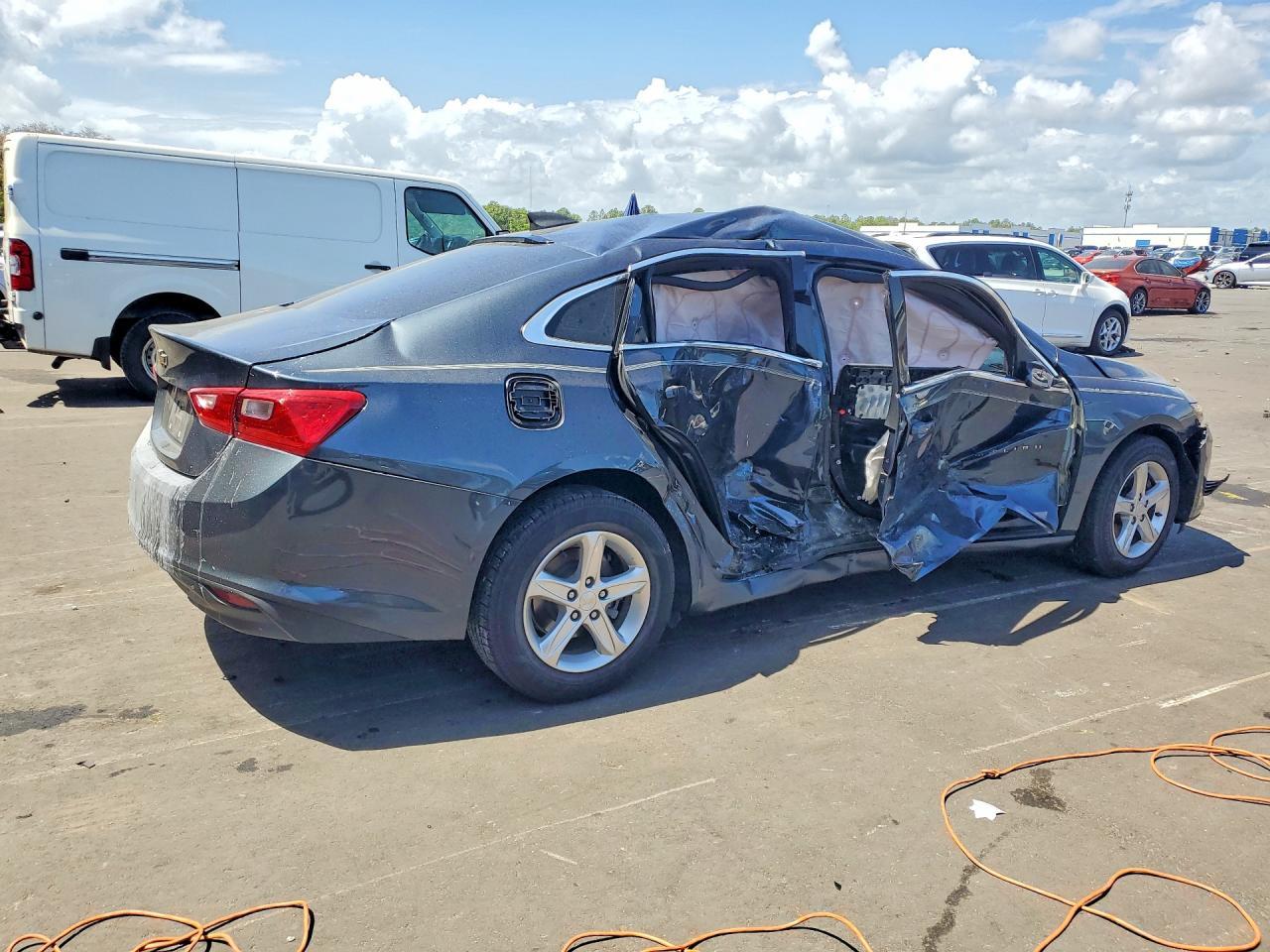 2020 Chevrolet Malibu Ls - zdjęcie 3