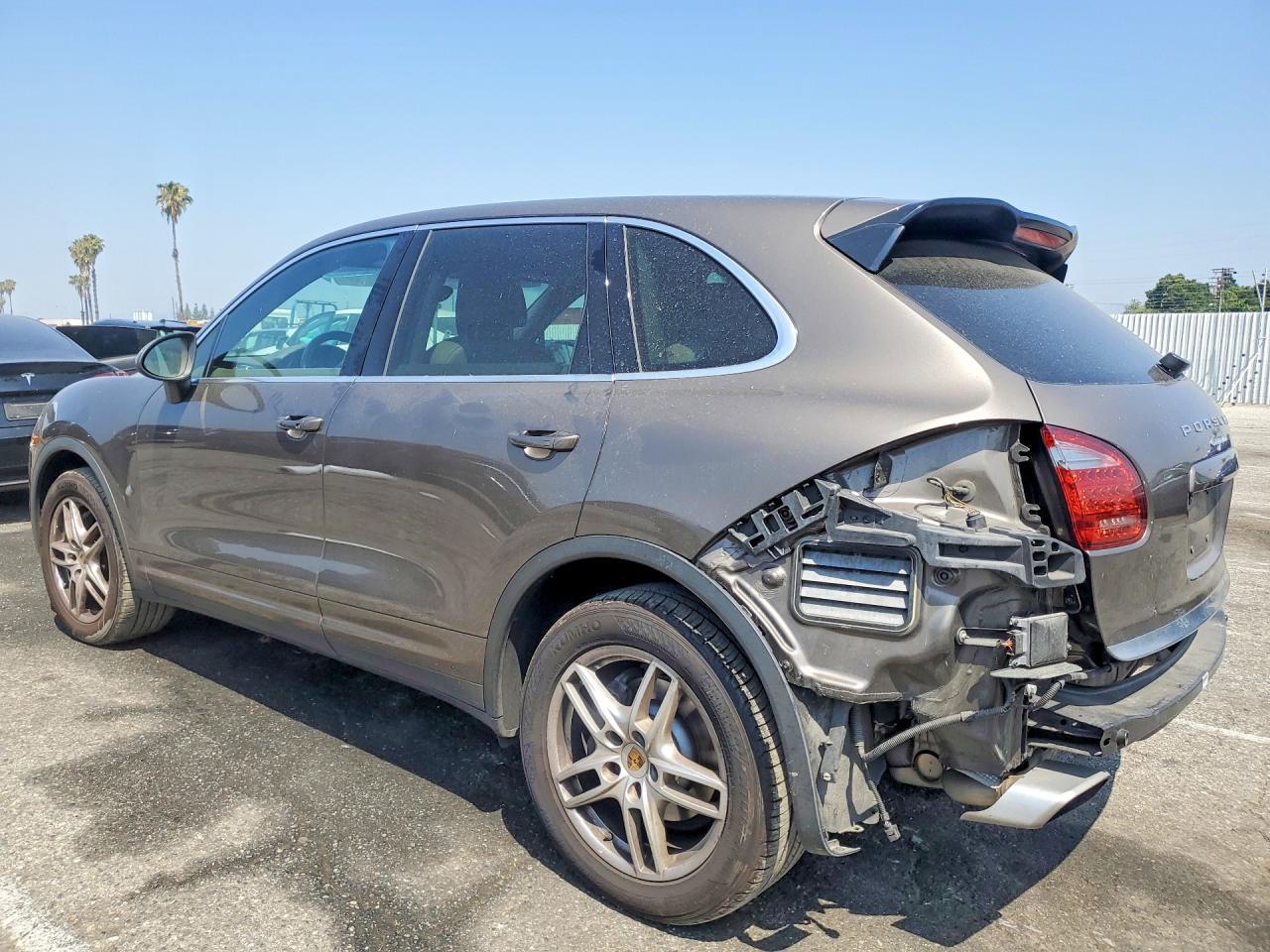 2013 Porsche Cayenne - zdjęcie 2
